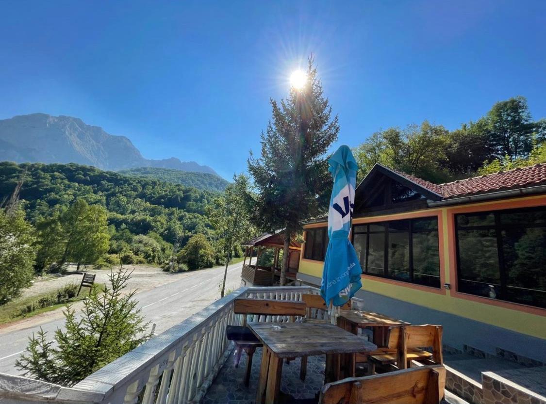 Apartmani Sastavci Тьентиште Экстерьер фото
