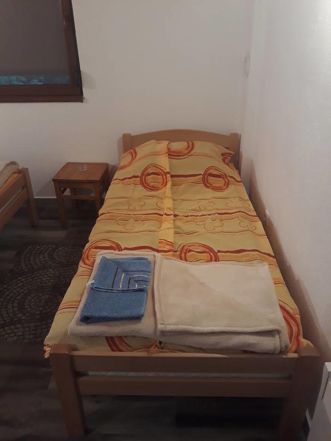 Apartmani Sastavci Тьентиште Экстерьер фото